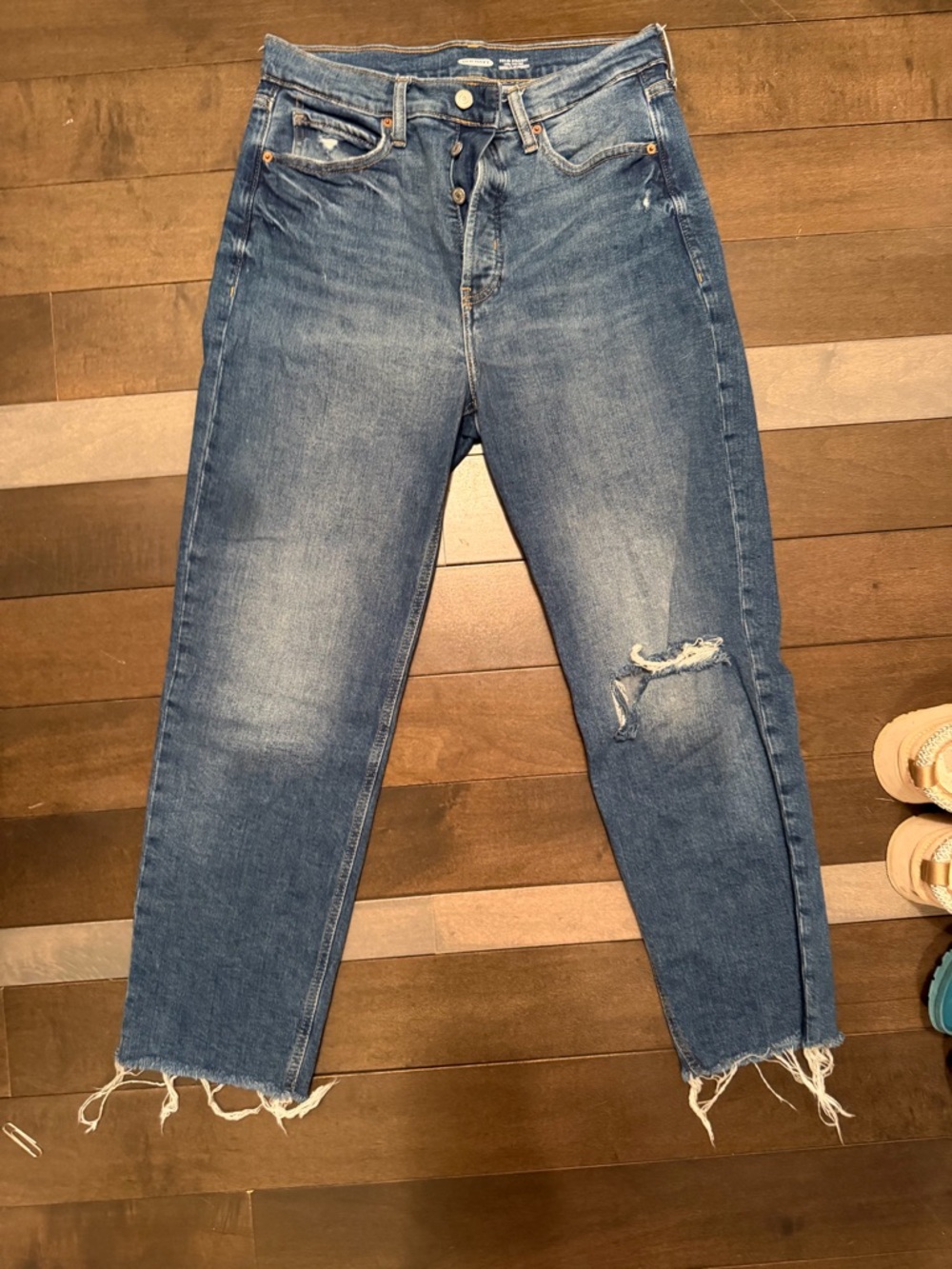 Old Navy Distressed Cropped Blue High-Rise Jeans